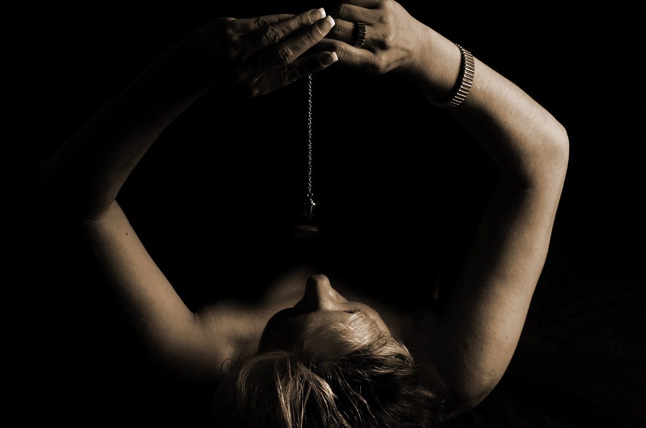 hypnosis-75615_1280